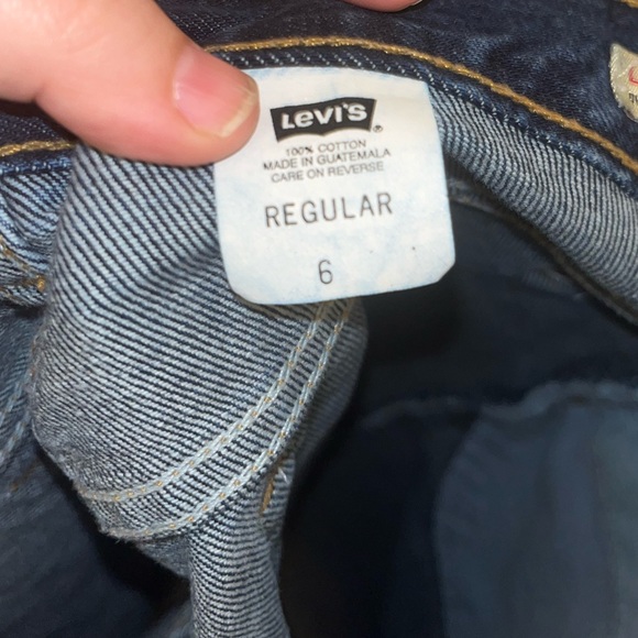 Item 085: EUC Levi’s Red Tab Denim Dark Wash Midi Skirt (Size 6) - Picture 4 of 6